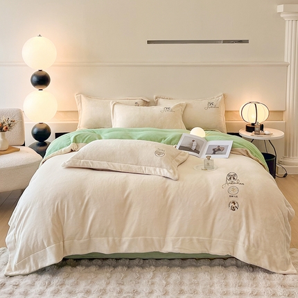 新方向 2025新款全消光A类刺绣牛奶绒四件套-伊菲 伊菲-奶油白