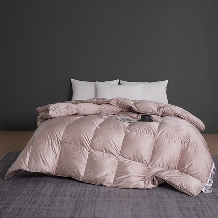 91家纺网 家纺一手货源 找家纺 静若居2024新款羽绒被壳高精密真丝提花羽绒被壳单层防绒婚庆款 粉色