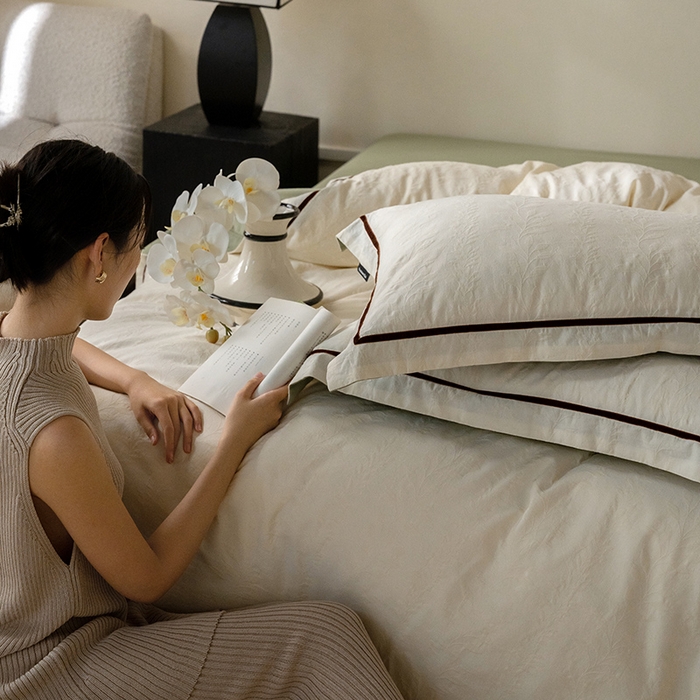 91家纺网 家纺一手货源 找家纺 2024新款老钱风复古秋冬全棉加厚立体浮雕磨毛四件套 雪柳