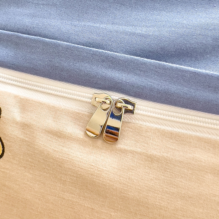 91家纺网 家纺一手货源 找家纺 拾物记 2024新款A类12868全棉喷气被套 萌萌熊猫