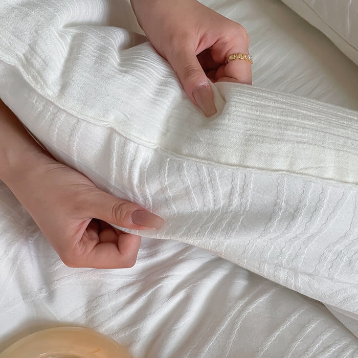 91家纺网 家纺一手货源 找家纺 梦享生活 2024新款全棉三层提花秋冬被芯 提花树纹肌理被芯