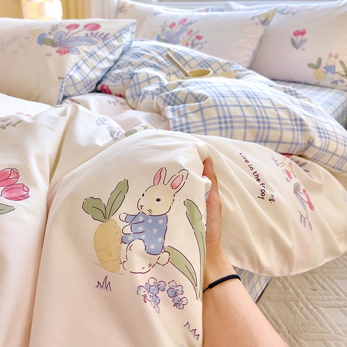 91家纺网 家纺一手货源 找家纺 拾物记 2024新款A类12868全棉喷气印花四件套 幻蝶兔