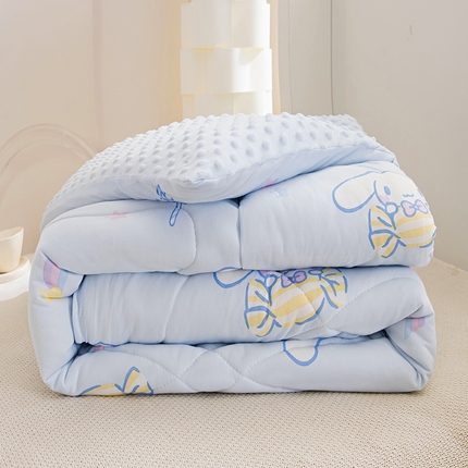 91家纺网 家纺一手货源 找家纺 （总）萌宝 2024新款A类三丽欧针织棉儿童豆豆被幼儿园卡通春秋被冬被