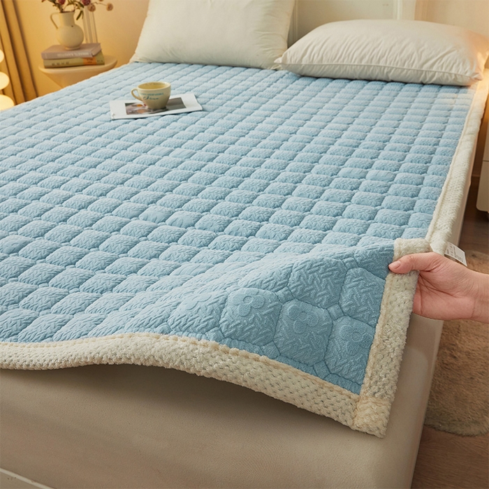 91家纺网 家纺一手货源 找家纺 丽诺床垫 2024新款加厚抗菌雕花绒保暖床垫 蓝色-雕花绒床褥