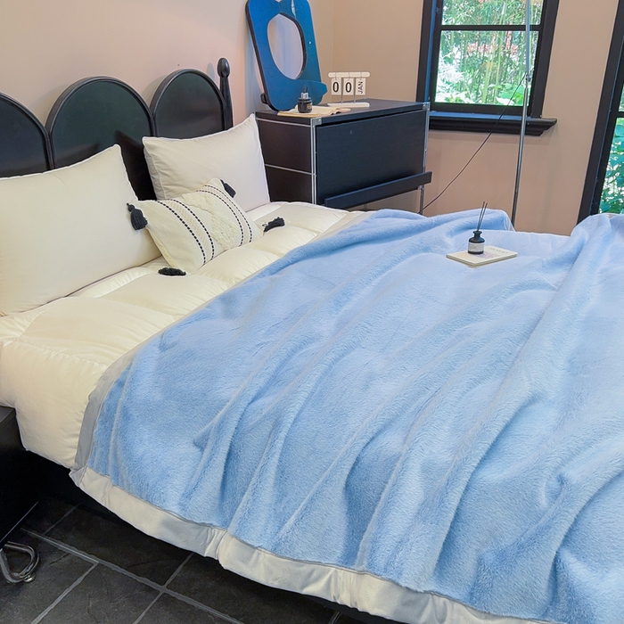 91家纺网 家纺一手货源 找家纺 2025新款纯色仿貂绒双面绒宝宝绒多功能休闲毯子办公室卧室复合毯子 天蓝