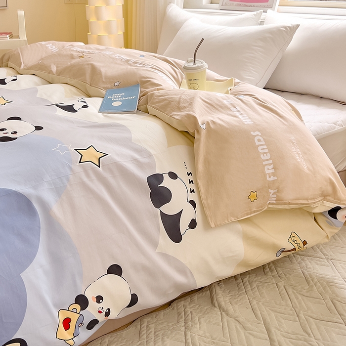 91家纺网 家纺一手货源 找家纺 拾物记 2024新款A类12868全棉喷气被套 萌萌熊猫