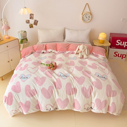 91家纺网 家纺一手货源 找家纺 大柏树 2025新款A类高克重亲肤舒适牛奶绒印花四件套-单被套可定制 若凡-粉
