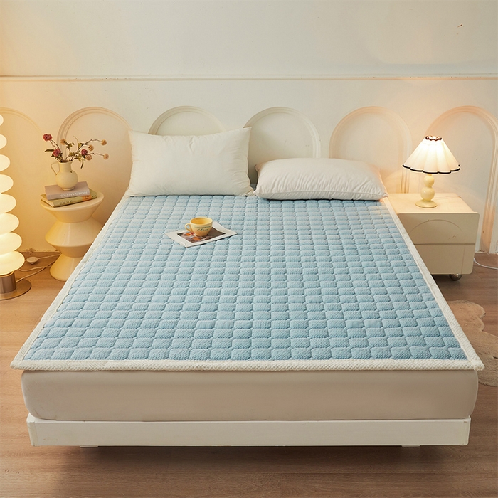 91家纺网 家纺一手货源 找家纺 丽诺床垫 2024新款加厚抗菌雕花绒保暖床垫 蓝色-雕花绒床褥