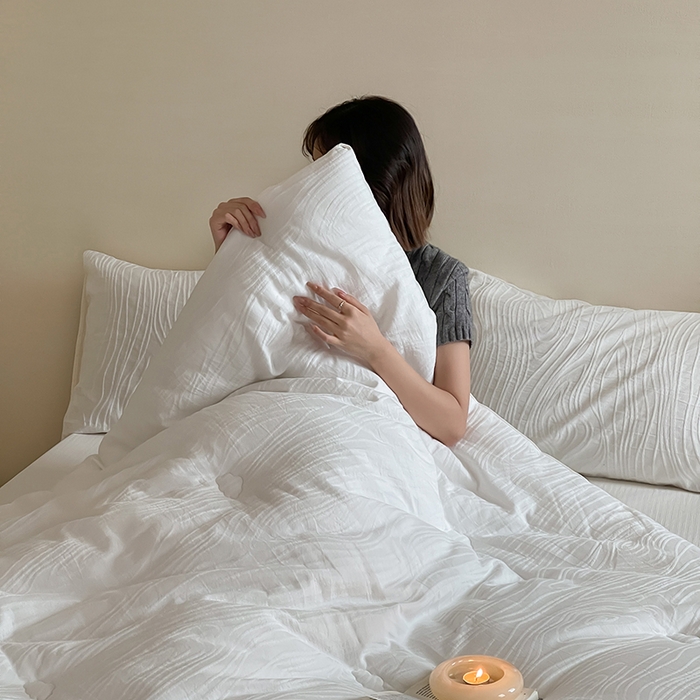 91家纺网 家纺一手货源 找家纺 梦享生活 2024新款全棉三层提花秋冬被芯 提花树纹肌理被芯