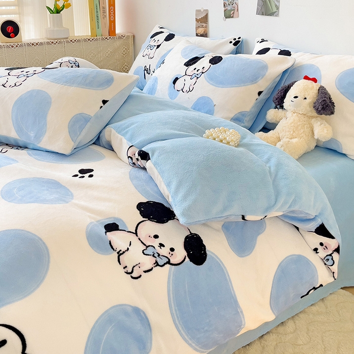 91家纺网 家纺一手货源 找家纺 西引力 2024新款加厚小清新牛奶绒四件套床单款床笠款单被套爆款 牛奶狗