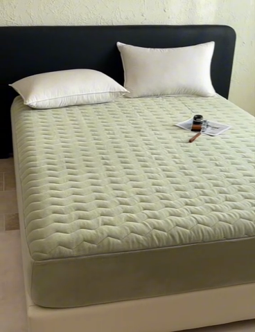 91家纺网 家纺一手货源 找家纺 法芙娜家纺 2024新款波浪纹牛奶绒夹棉床笠（控价券后价不低于128/138/148） 绿