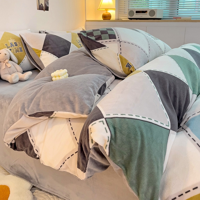 91家纺网 家纺一手货源 找家纺 西引力 2024新款加厚小清新牛奶绒四件套床单款床笠款单被套爆款 菱格