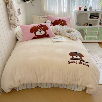 桃喜 2024新款牛奶绒绣花系列四件套 帽子小狗