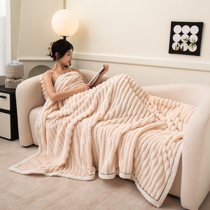 91家纺网 家纺一手货源 找家纺 （总）典冠 2024新品310g兔毛抽条毛毯