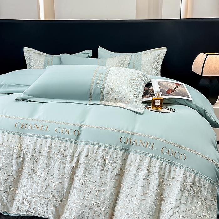 91家纺网 家纺一手货源 找家纺 宅家居 2024芙蓉并蒂-新款轻奢拼接亲肤精梳棉磨毛浮雕刺绣四件套 芙蓉并蒂-抹茶绿