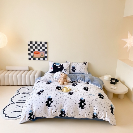 91家纺网 家纺一手货源 找家纺 时光里 2024新款牛奶绒四件套--晚安熊 晚安熊-蓝