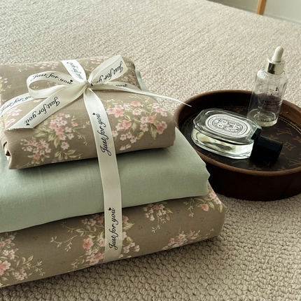 91家纺网 家纺一手货源 找家纺 （总）仟网汇 2024新款全棉双层纱四件套-叠拍图