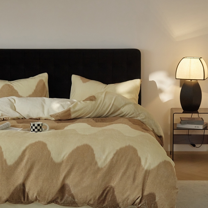 91家纺网 家纺一手货源 找家纺 时光里 2024新款牛奶绒四件套--梦境 梦境-咖