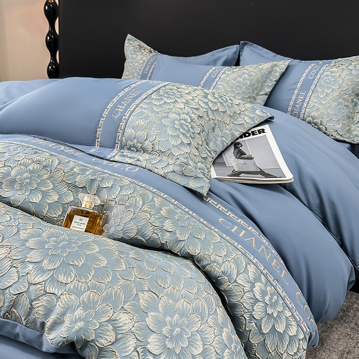 91家纺网 家纺一手货源 找家纺 （总）宅家居 2024芙蓉并蒂-新款轻奢拼接亲肤精梳棉磨毛浮雕刺绣四件套