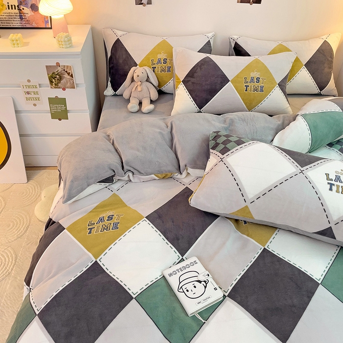 91家纺网 家纺一手货源 找家纺 西引力 2024新款加厚小清新牛奶绒四件套床单款床笠款单被套爆款 菱格