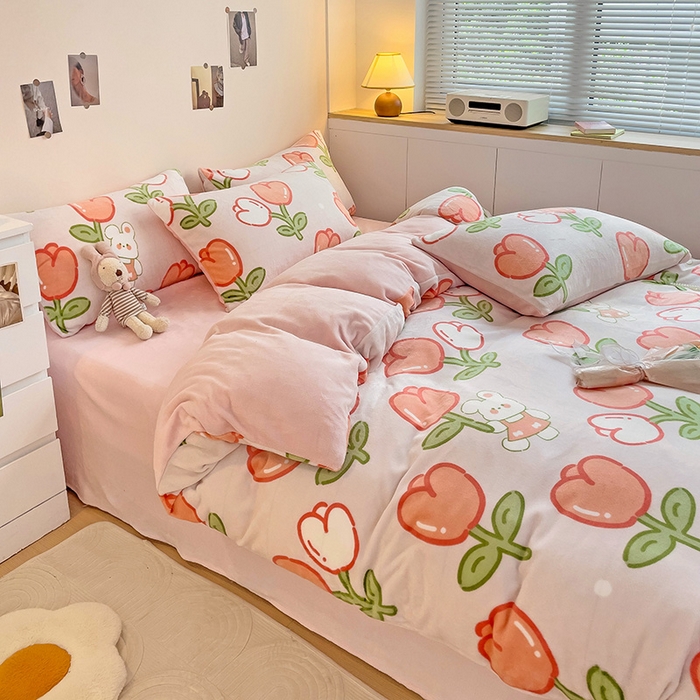 91家纺网 家纺一手货源 找家纺 西引力 2024新款加厚小清新牛奶绒四件套床单款床笠款单被套爆款 幸运兔