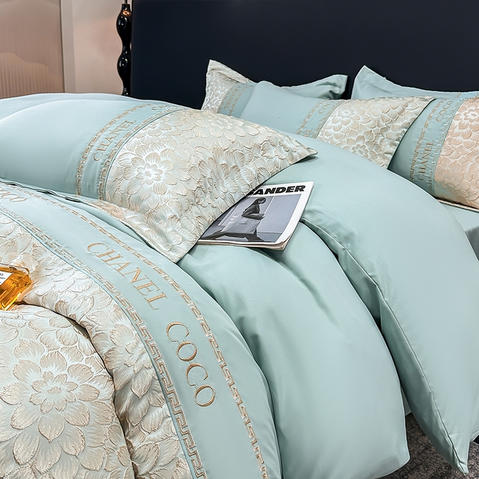 91家纺网 家纺一手货源 找家纺 宅家居 2024芙蓉并蒂-新款轻奢拼接亲肤精梳棉磨毛浮雕刺绣四件套 芙蓉并蒂-抹茶绿