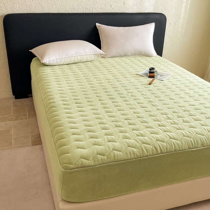 91家纺网 家纺一手货源 找家纺 法芙娜家纺 2024新款波浪纹牛奶绒夹棉床笠（控价券后价不低于128/138/148） 绿