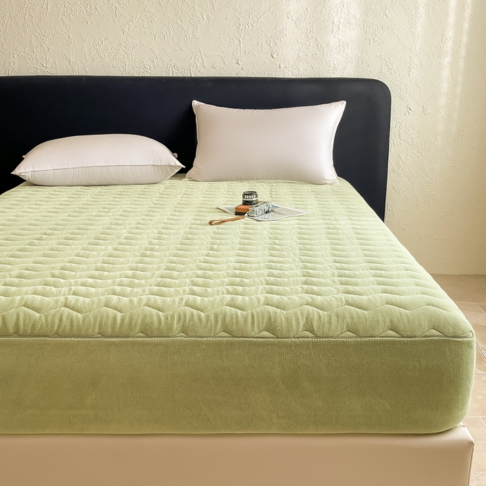 91家纺网 家纺一手货源 找家纺 法芙娜家纺 2024新款波浪纹牛奶绒夹棉床笠（控价券后价不低于128/138/148） 绿