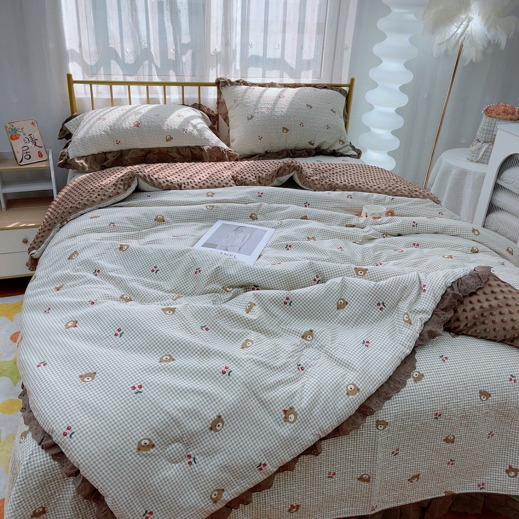 91家纺网 家纺一手货源 找家纺 暖居 2024暖居韩版纯棉豆豆被高温砂洗床盖四件套同款全棉被套熊头格子