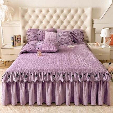 91家纺网 家纺一手货源 找家纺 （总）恋尚 2024新款宝宝绒绣花花边夹棉单床裙--叶洛莉