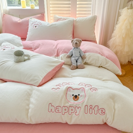 91家纺网 家纺一手货源 找家纺 （总）梦舒羽 2025新款高克重小清新牛奶绒四件套冬季法莱绒珊瑚绒-刺绣小狗系列（风格一）