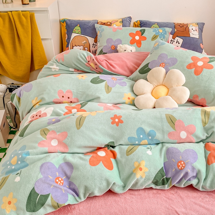 91家纺网 家纺一手货源 找家纺 西引力 2024新款加厚小清新牛奶绒四件套床单款床笠款单被套爆款 万紫千红