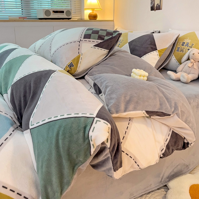 91家纺网 家纺一手货源 找家纺 西引力 2024新款加厚小清新牛奶绒四件套床单款床笠款单被套爆款 菱格