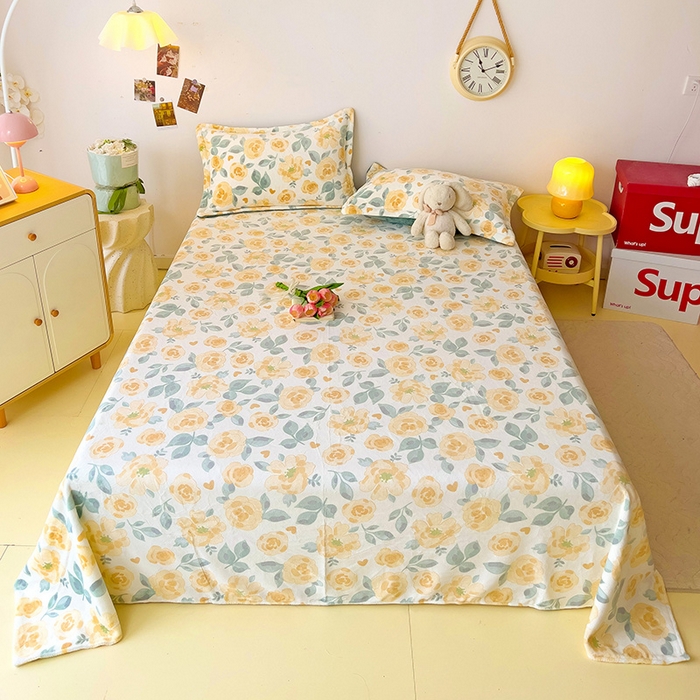91家纺网 家纺一手货源 找家纺 大柏树 2025新款A类高克重亲肤舒适牛奶绒印花四件套-单床单可定制 朵柔-黄