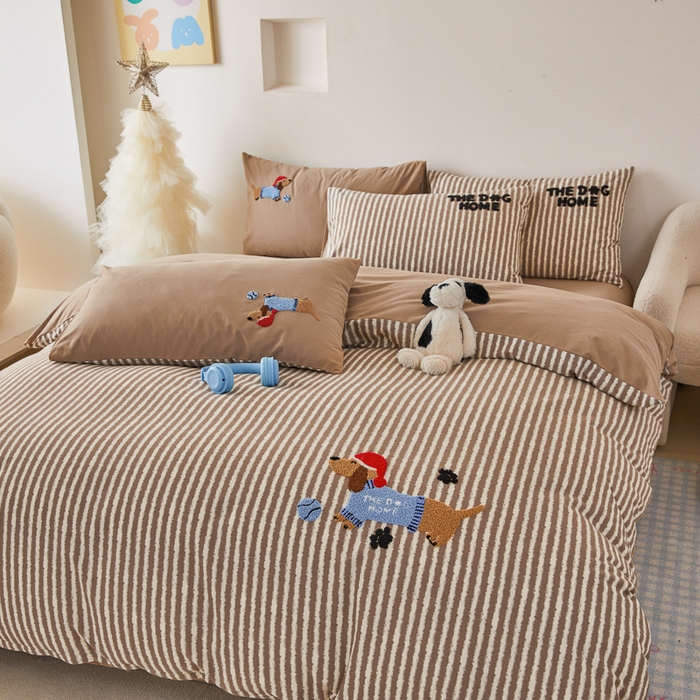 91家纺网 家纺一手货源 找家纺 怡家居 2024秋冬新款全棉磨毛绣花四件套 治愈狗狗