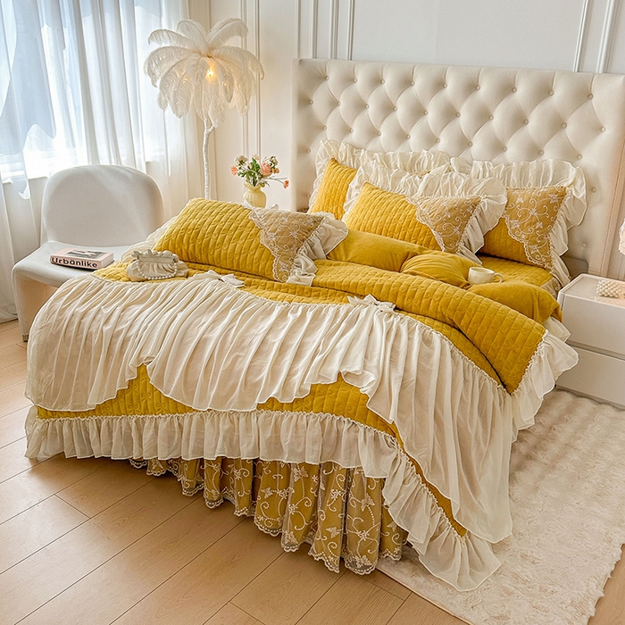 91家纺网 家纺一手货源 找家纺 罗艺轩 2024新款高克重牛奶雪纺边床裙四件套-羽蝶 嫩黄