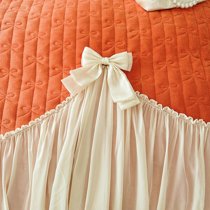 91家纺网 家纺一手货源 找家纺 （总）罗艺轩 2024新款高克重牛奶雪纺边床裙四件套-羽蝶