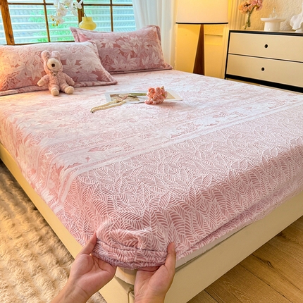 91家纺网 家纺一手货源 找家纺 （总）2025新款A类高克重牛奶绒烂花绒系列-纯色雕花绒单床笠