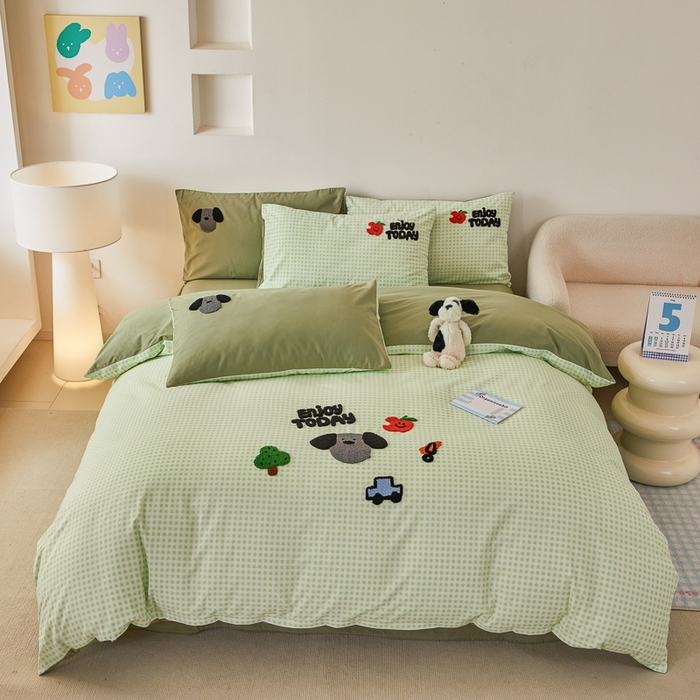 91家纺网 家纺一手货源 找家纺 怡家居 2024秋冬新款全棉磨毛绣花四件套 五彩童年