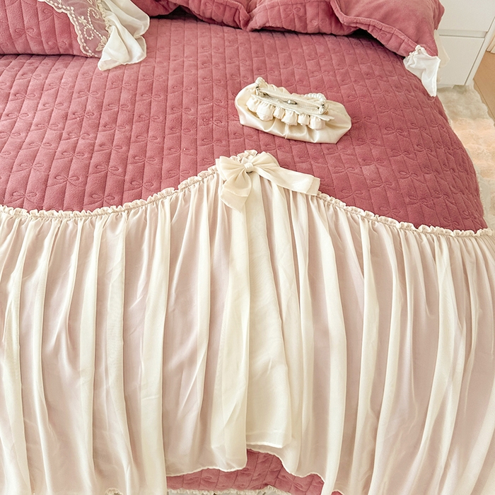 91家纺网 家纺一手货源 找家纺 罗艺轩 2024新款高克重牛奶雪纺边床裙四件套-羽蝶 豆沙红