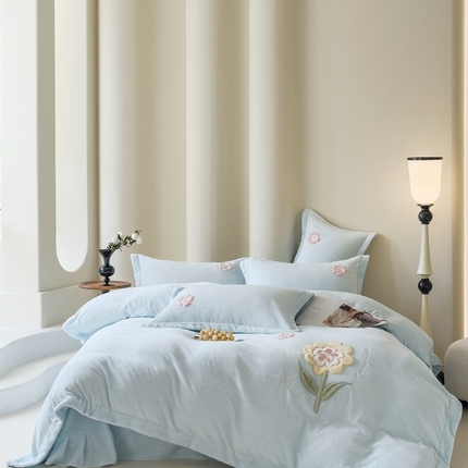 91家纺网 家纺一手货源 找家纺 （总）卡初家居（原微来） 2025新款秋冬A类加厚牛奶绒刺绣四件套-花间系列（提供买家秀）