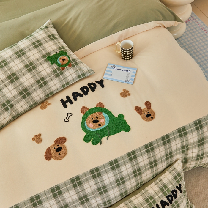 91家纺网 家纺一手货源 找家纺 怡家居 2024秋冬新款全棉磨毛绣花四件套 快乐熊仔