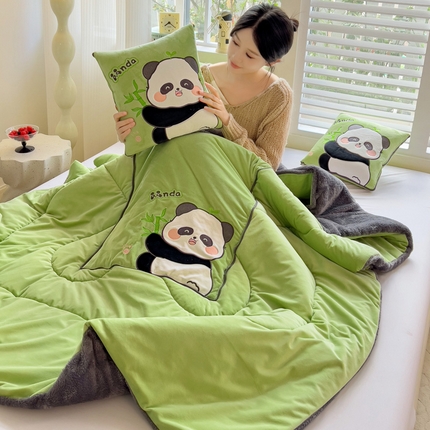 铭宣家居 2024新款加厚AB版婴儿绒和北极绒贴布绣刺绣抱枕被-胖墩熊猫 胖墩熊猫-果绿色