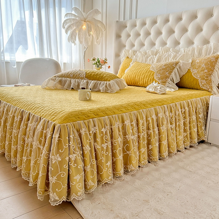 91家纺网 家纺一手货源 找家纺 罗艺轩 2024新款高克重牛奶雪纺边床裙三件套-羽蝶 嫩黄