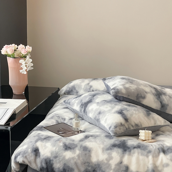 91家纺网 家纺一手货源 找家纺 窝米 2024冬季新款雪貂绒系列四件套 炫彩-蓝灰