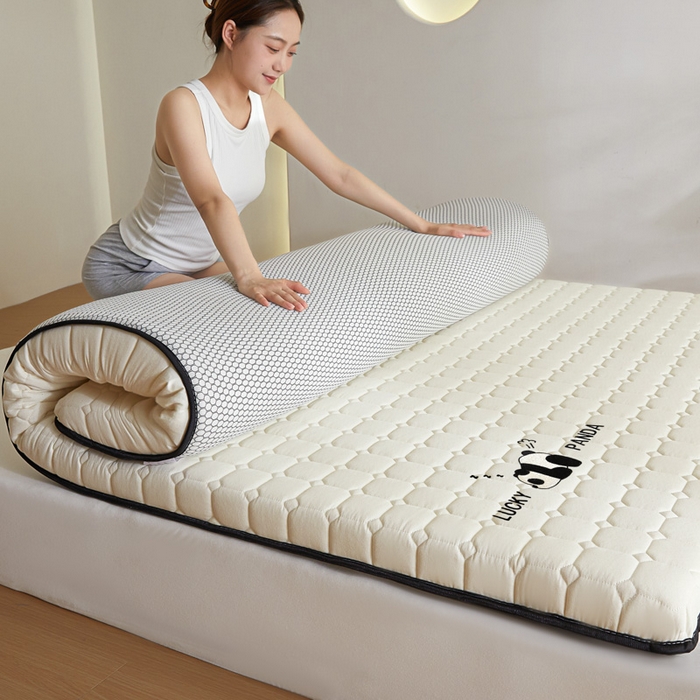91家纺网 家纺一手货源 找家纺 鑫钰 2024秋冬新款单边乳胶加厚硬质棉家用床垫 单边-趴趴熊猫-玉石白