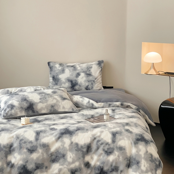 91家纺网 家纺一手货源 找家纺 窝米 2024冬季新款雪貂绒系列四件套 炫彩-蓝灰