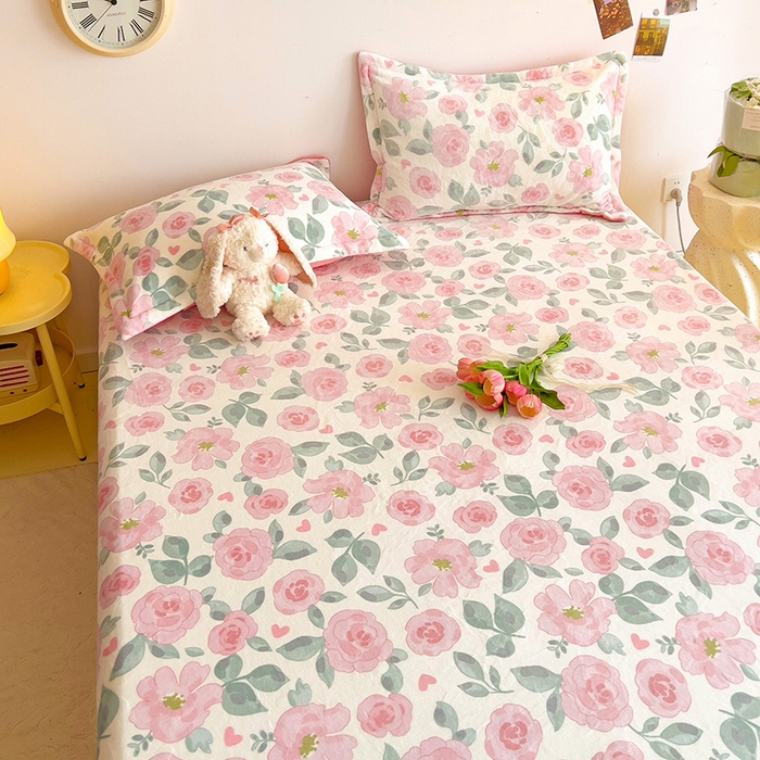 91家纺网 家纺一手货源 找家纺 大柏树 2025新款A类高克重亲肤舒适牛奶绒印花四件套-单床笠可定制 朵柔-粉