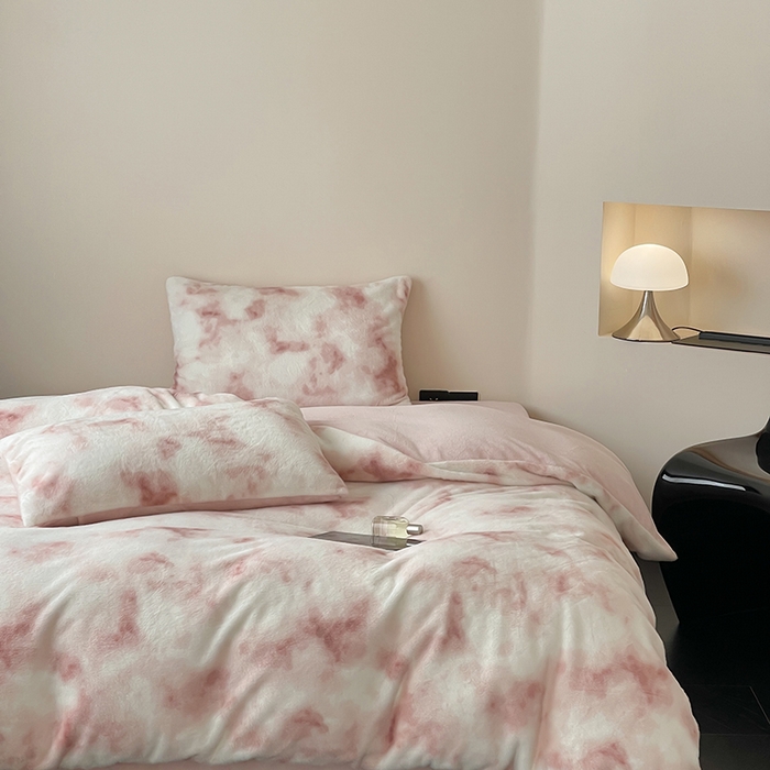 91家纺网 家纺一手货源 找家纺 窝米 2024冬季新款雪貂绒系列四件套 炫彩-粉