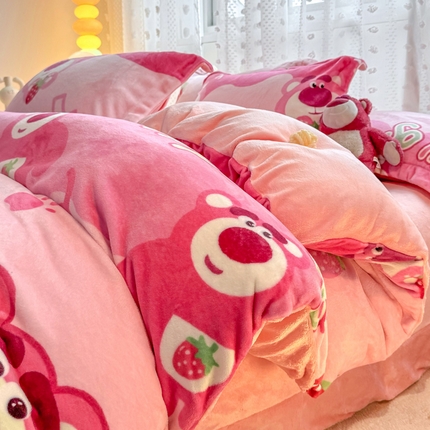 富之航家纺 2024小清新四件套被套牛奶绒四件套法莱绒水晶绒法兰绒兔毛绒兔绒金貂绒雕花绒草莓熊